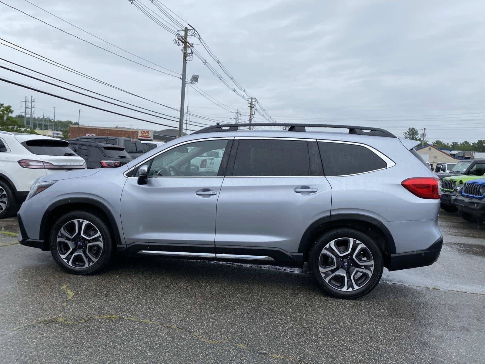 Used 2023 Subaru Ascent Limited w/ Technology Package AWD/4WD image 8