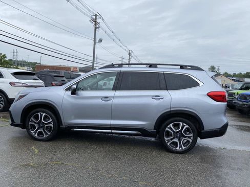 Used 2023 Subaru Ascent Limited w/ Technology Package AWD/4WD image 8