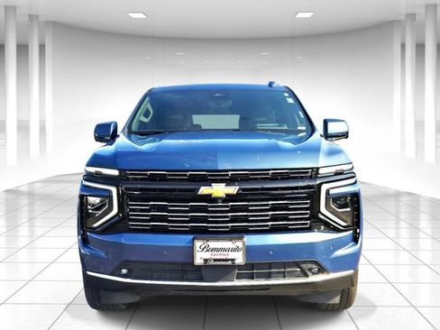 Used 2025 Chevrolet Tahoe High Country AWD/4WD image 5