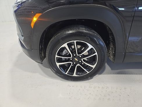 Used 2025 Chevrolet TrailBlazer LT image 4