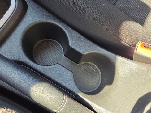 Used 2025 Hyundai Venue SE image 21