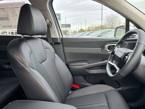 New 2026 Kia Sorento S w/ S Panoramic Sunroof Package FWD image 15
