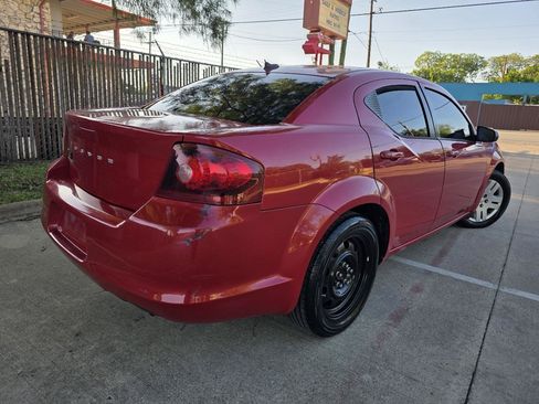 Used 2014 Dodge Avenger SE FWD image 25