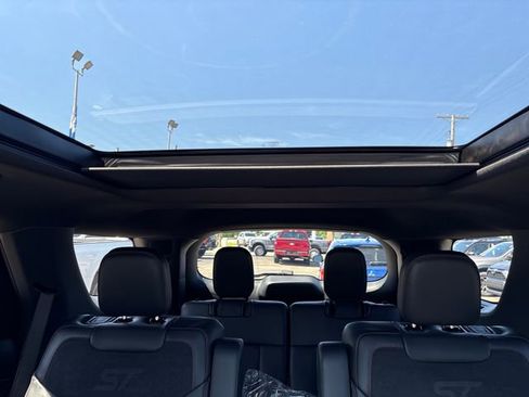 New 2026 Ford Explorer ST AWD/4WD image 16