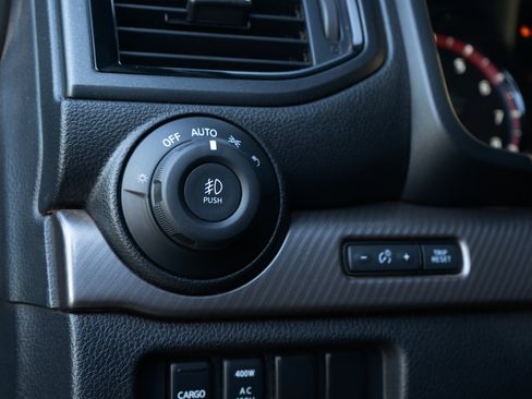 Used 2024 Nissan Titan PRO-4X w/ Pro-4x Convenience Package image 41