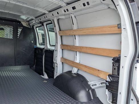 Used 2024 GMC Savana 2500 w/ Driver Convenience Package image 14