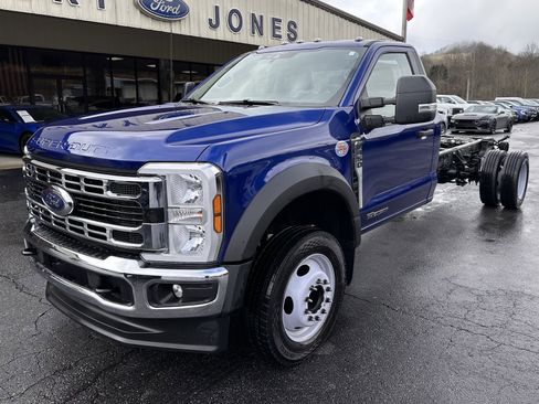 Used 2026 Ford F450 XL w/ XL Chrome Package image 2