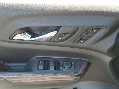 Certified 2020 GMC Acadia Denali w/ Technology Package AWD/4WD image 20