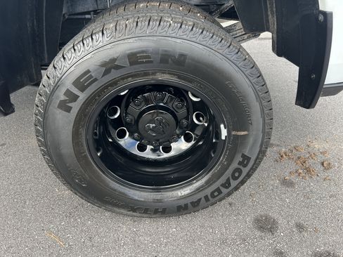 Used 2024 RAM 3500 Laramie w/ Night Edition image 12