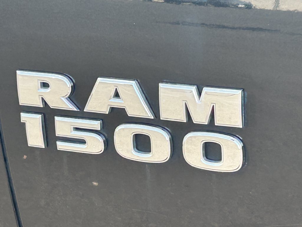 Used 2017 RAM 1500 Classic SLT AWD/4WD image 14