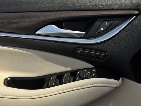Used 2023 Buick Enclave Avenir FWD image 25