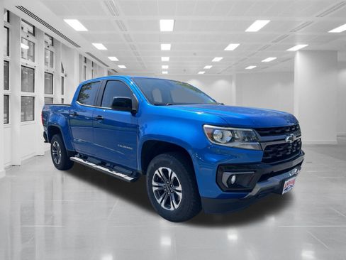 Used 2022 Chevrolet Colorado Z71 AWD/4WD image 3