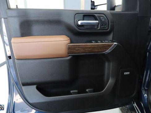 Used 2023 Chevrolet Silverado 3500 High Country image 13