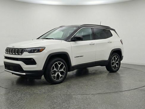 Used 2025 Jeep Compass Limited AWD/4WD image 3