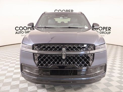 New 2025 Lincoln Navigator Reserve w/ Jet Appearance Package image 9