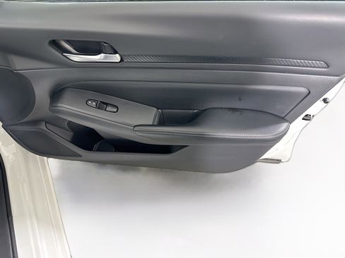 Used 2025 Nissan Altima 2.5 SV image 29