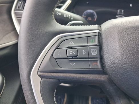 Certified 2023 Jeep Grand Cherokee Limited AWD/4WD image 21