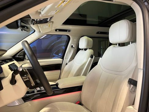 Used 2024 Land Rover Range Rover Long Wheelbase SE AWD/4WD image 18