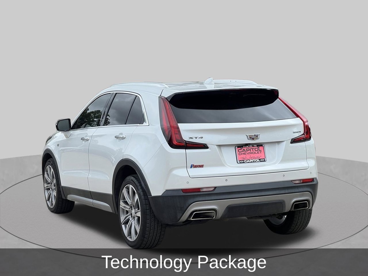 Used 2023 Cadillac XT4 Premium Luxury w/ Technology Package FWD image 3