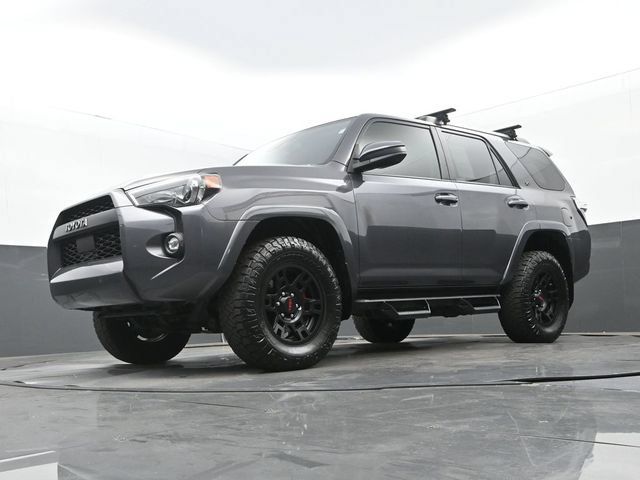 Used 2021 Toyota 4Runner SR5 AWD/4WD image 28