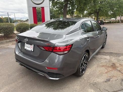 New 2025 Nissan Sentra SR image 7