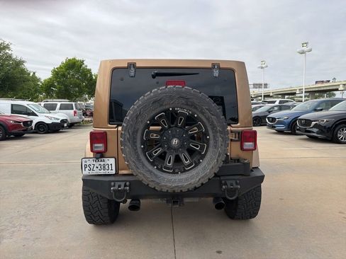 Used 2015 Jeep Wrangler Unlimited Sahara w/ Dual Top Group image 4