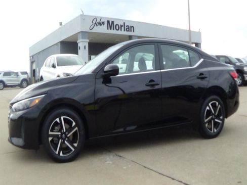 Used 2025 Nissan Sentra SV FWD image 1