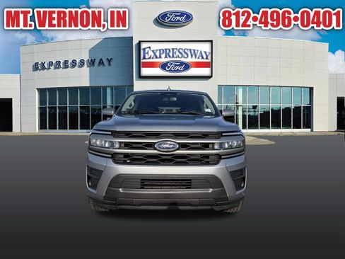 Used 2024 Ford Expedition XLT AWD/4WD image 4