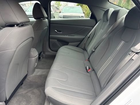 Certified 2025 Hyundai Elantra Sport image 25