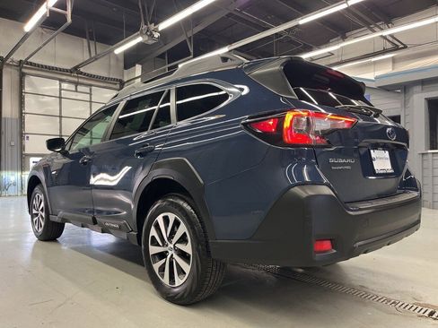 Certified 2025 Subaru Outback Premium w/ Popular Package #1A image 5