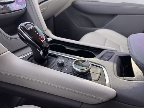 Certified 2023 Cadillac XT5 Premium Luxury image 18