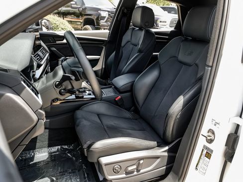Used 2023 Audi SQ5 Prestige w/ Prestige Package AWD/4WD image 32