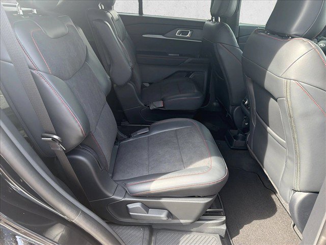Used 2026 Ford Explorer ST AWD/4WD image 24
