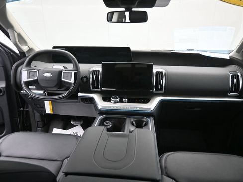 New 2025 Ford Expedition Platinum w/ Driver's Package image 14