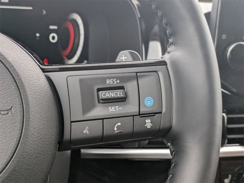 New 2025 Nissan Pathfinder Platinum image 31