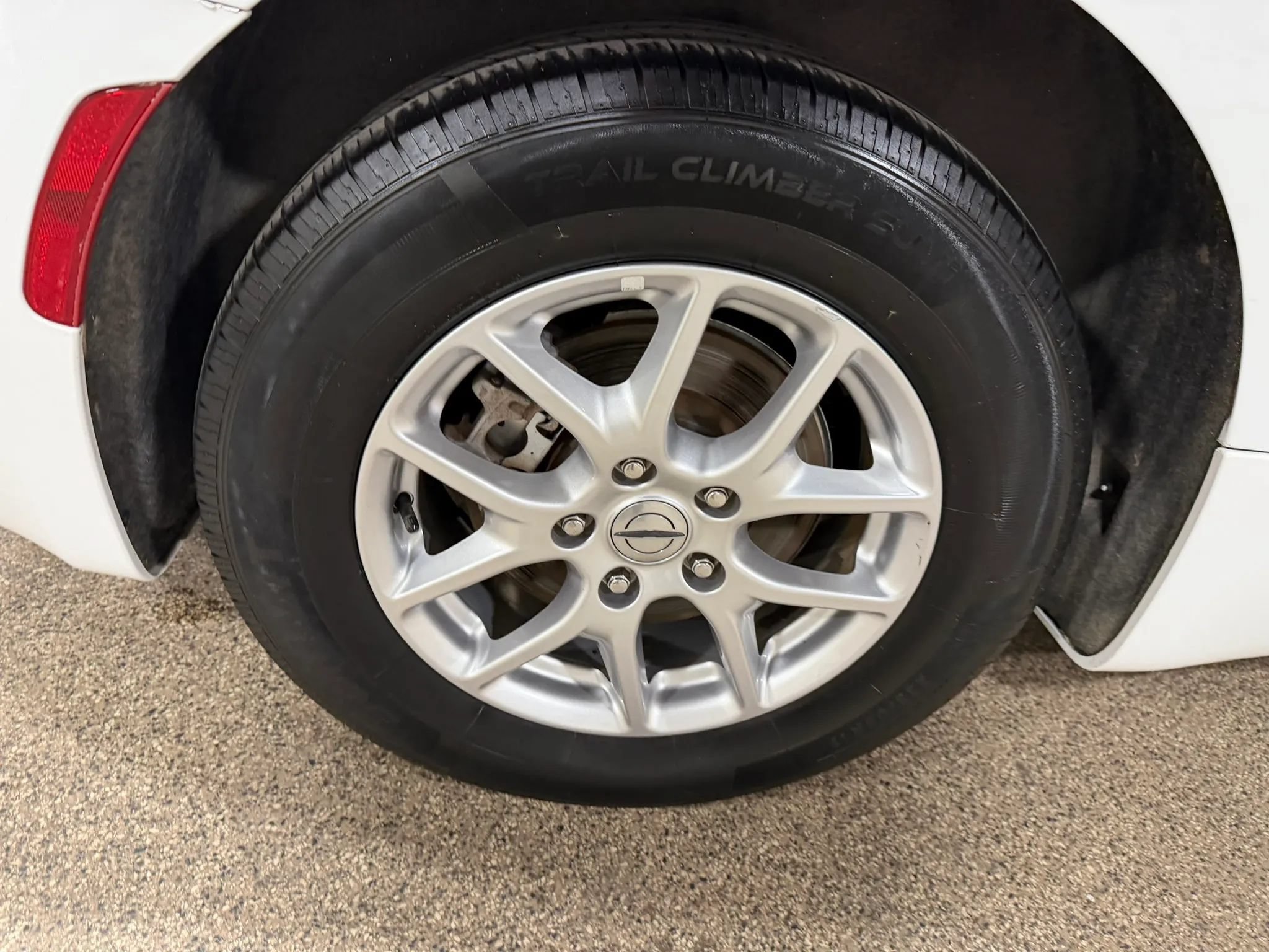 Used 2023 Chrysler Pacifica Touring-L FWD image 60