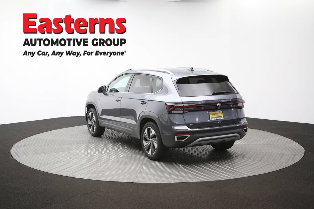 Used 2025 Volkswagen Taos SE AWD/4WD image 64