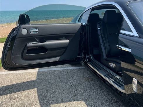 Used 2016 Rolls-Royce Wraith RWD image 13