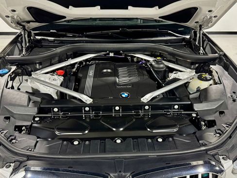 Used 2023 BMW X5 xDrive40i w/ Premium Package image 13