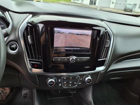 Used 2021 Chevrolet Traverse LS AWD/4WD image 24