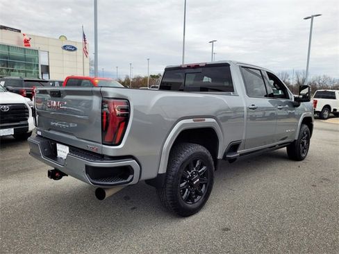 Used 2025 GMC Sierra 2500 AT4 w/ AT4 Premium Plus Package image 11