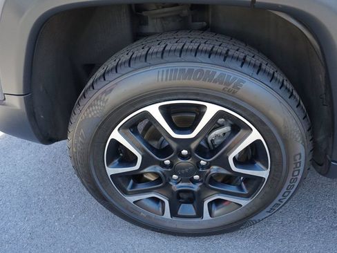 Used 2020 Jeep Compass Trailhawk AWD/4WD image 14