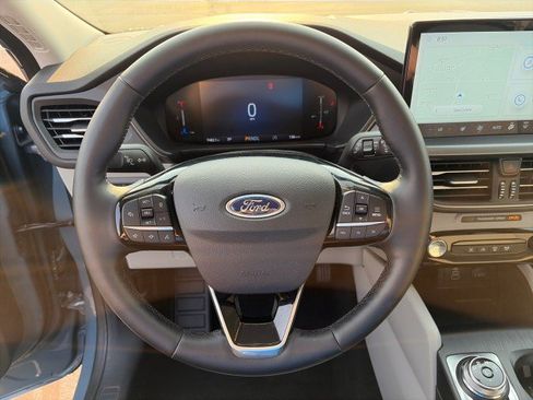 Used 2025 Ford Escape Active AWD/4WD image 14