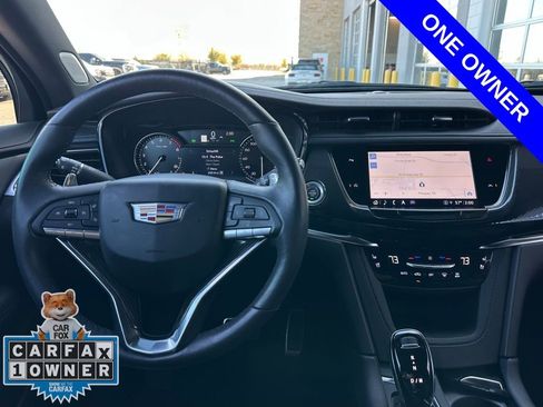Used 2023 Cadillac XT6 Sport w/ LPO, ONYX Package image 7