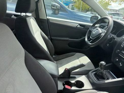 Used 2018 Volkswagen Jetta S FWD image 12
