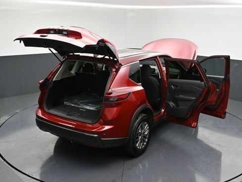 Certified 2025 Nissan Rogue S image 33