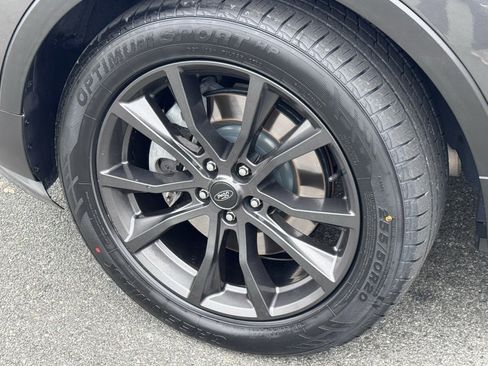 Used 2018 Ford Explorer XLT w/ Equipment Group 202A image 42