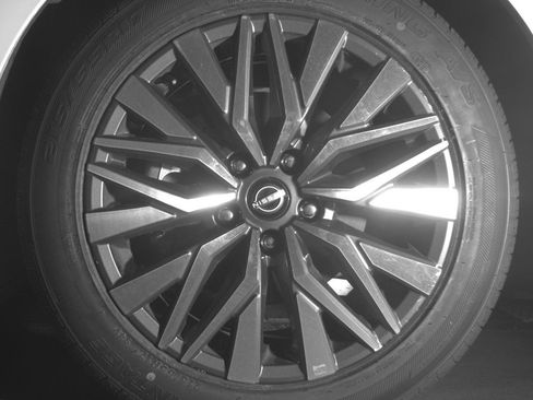 Used 2025 Nissan Altima 2.5 SV image 12