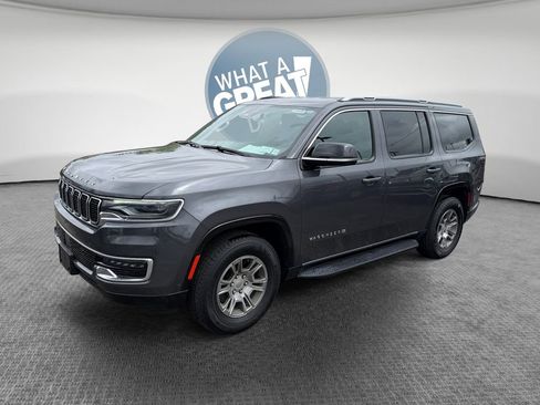 Used 2023 Jeep Wagoneer 4WD image 8