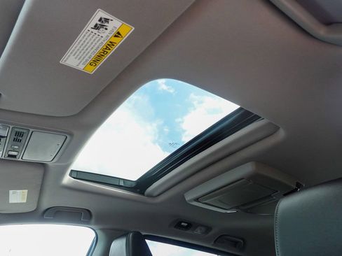 Used 2023 Honda Odyssey Touring image 25